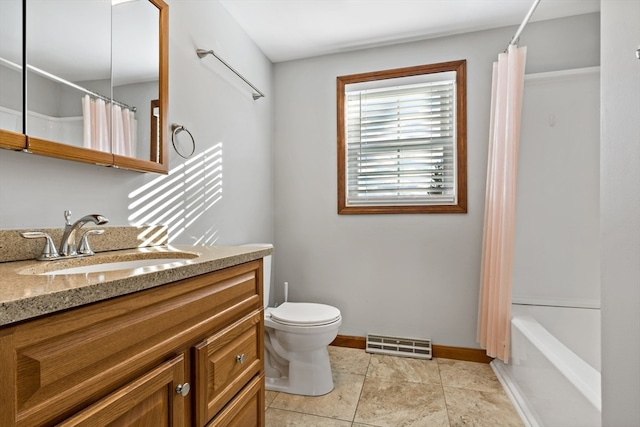 full bathroom featuring shower / bathtub combination with curtain, vanity, and toilet