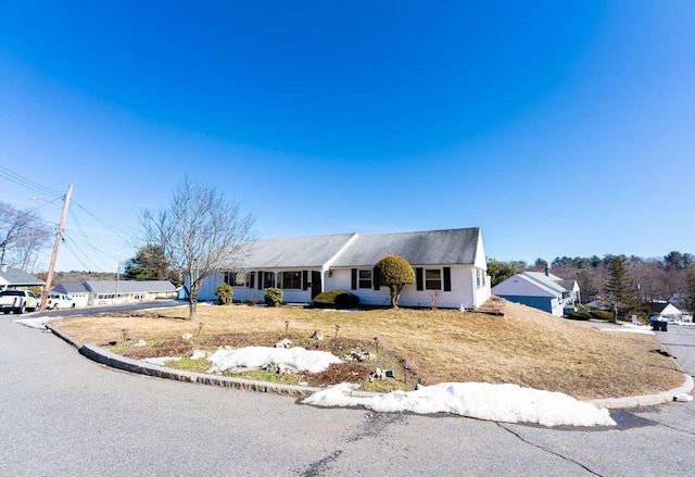 view of front of property