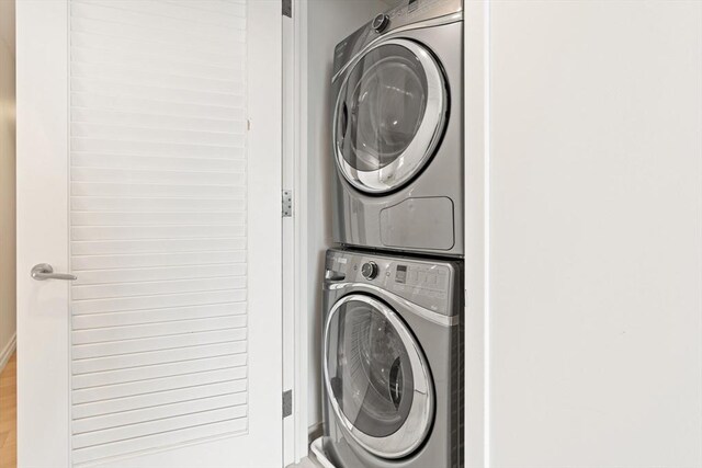 1 Franklin St Unit 1504, Boston, MA 02110 - laundry area featuring estacked washer and dryer