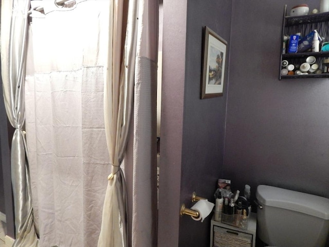 13 Lark St, New Bedford, MA 02745 - full bathroom featuring toilet and curtained shower