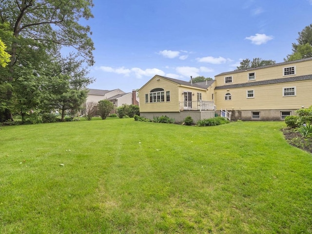 47 Skelton Rd, Burlington, MA 01803 - view of grassy yard