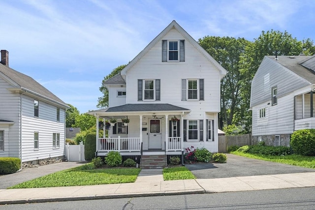 14 Giles Ave, Beverly, MA 01915 - view of front of property featuring covered porch and driveway