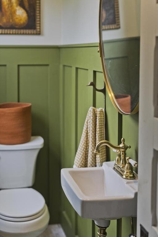104 Longmeadow St, Longmeadow, MA 01106 - bathroom with toilet and a sink