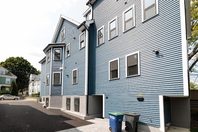 59 Dartmouth St Unit B, Somerville, MA 02145 - view of side of home