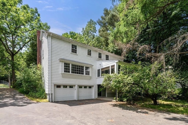 view of front facade with a garage