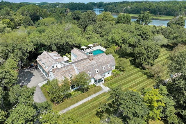 bird's eye view with a water view