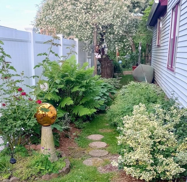 46 Pleasant St, Southbridge, MA 01550 - view of yard