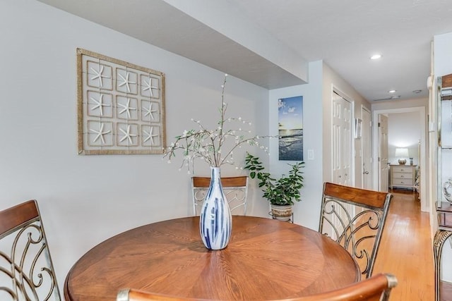 40 Oceanside Dr Unit 40, Hull, MA 02045 - dining area with wood finished floors and recessed lighting