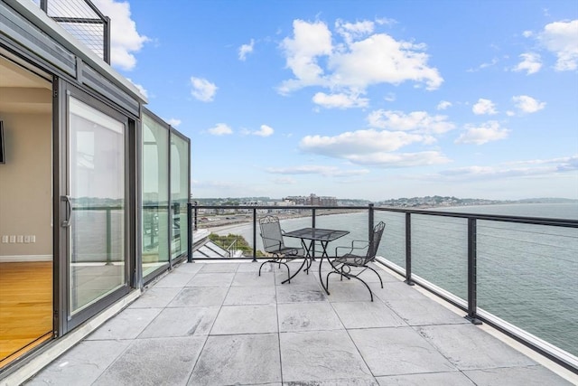 40 Oceanside Dr Unit 40, Hull, MA 02045 - balcony featuring a water view