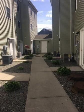 view of yard featuring cooling unit