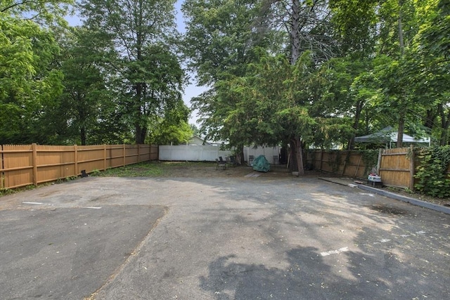 39 Pond St, Framingham, MA 01702 - view of patio