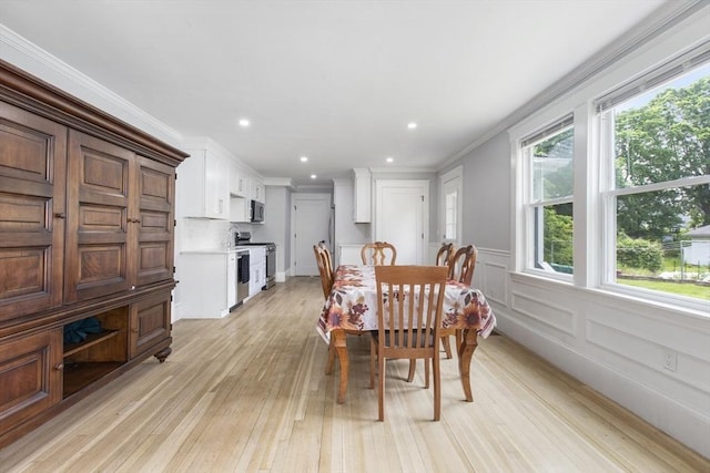 39 Pond St, Framingham, MA 01702 - dining room featuring light wood-style floors, crown molding, and recessed lighting