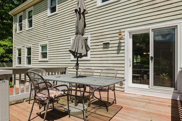 6 Gentry Ln, Taunton, MA 02780 - deck with outdoor dining area