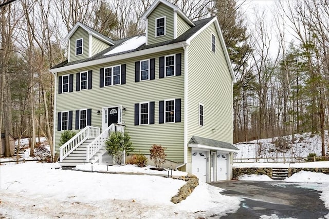 view of front of house featuring a garage and driveway