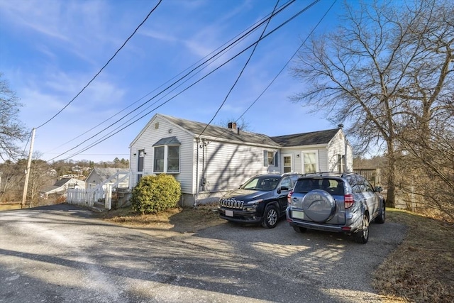 view of front of property