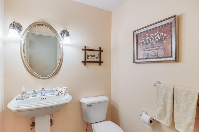 20 Crestview Cir, Barnstable, MA 02632 - bathroom featuring toilet
