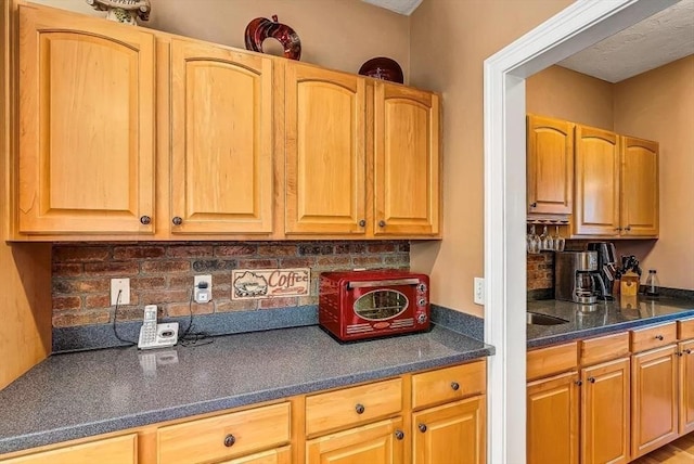 kitchen with backsplash