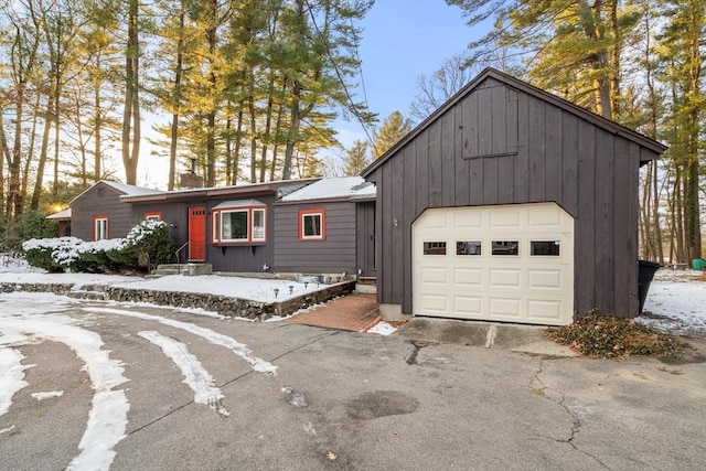 view of front of home featuring a garage