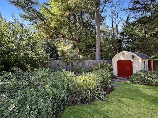 32 Twitchell St, Wellesley, MA 02482 - view of yard featuring a storage shed and an outdoor structure