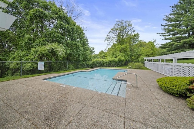 44 Ober Rd Unit 44, Newton, MA 02459 - community pool with fence and a patio area