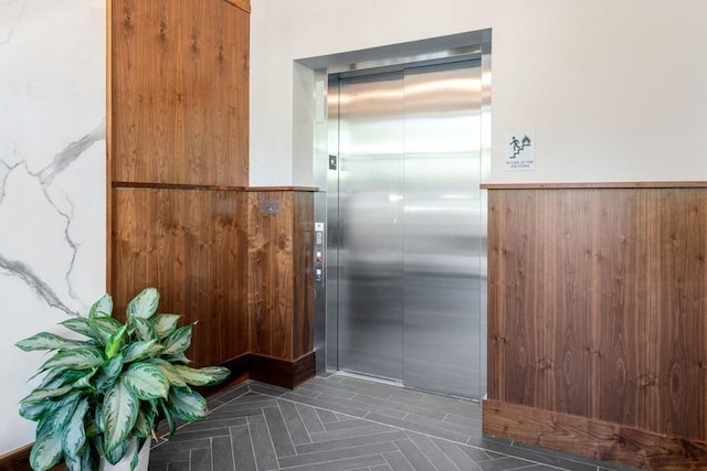425 Lagrange St Unit 107, Boston, MA 02132 - kitchen featuring elevator
