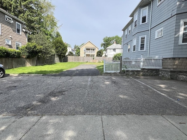 exterior space featuring a yard