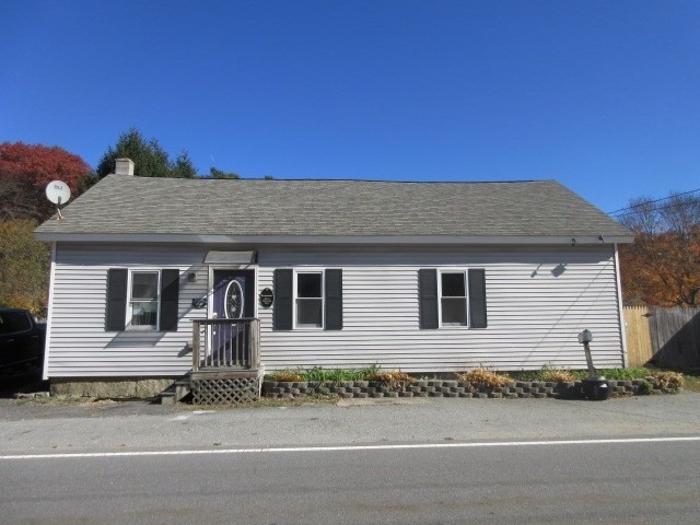 view of front facade