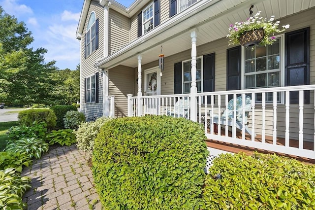 3 Spindletop Dr, Leominster, MA 01453 - entrance to property with covered porch