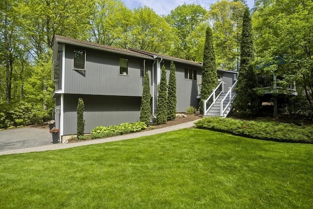 21 Birch Ln, Northampton, MA 01062 - view of front of property featuring a front lawn and stairs