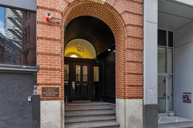 121-123 Beach St Unit 603, Boston, MA 02111 - property entrance with brick siding