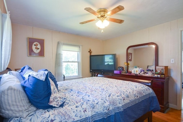 6 Ayrshire Rd, Worcester, MA 01604 - bedroom with wood finished floors and ceiling fan
