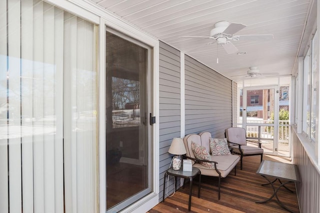 deck with ceiling fan