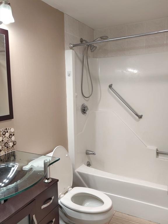 8 9th St Unit 406, Medford, MA 02155 - full bath featuring shower / bath combination and vanity