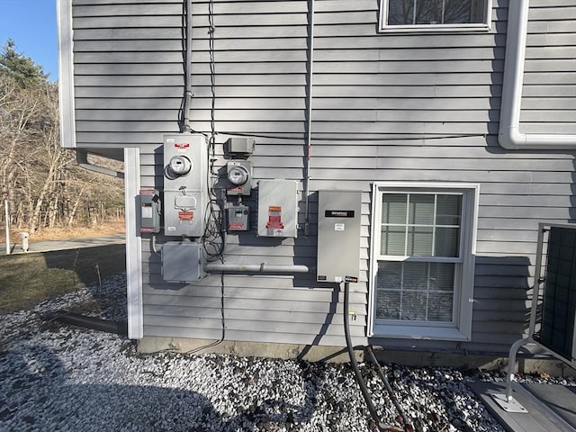 2 Norbell St, Palmer, MA 01080 - view of doorway to property