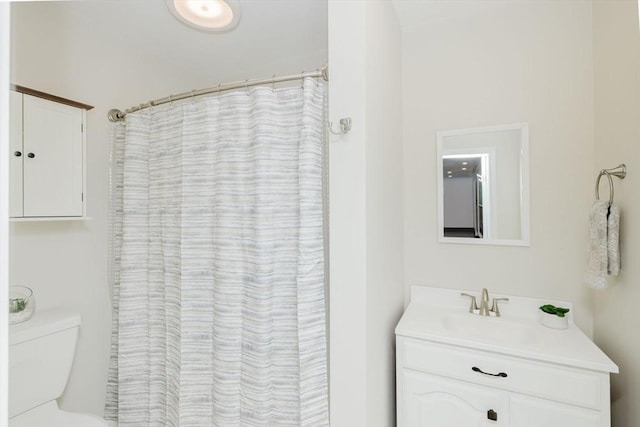 9 Mount Hope St, North Attleboro, MA 02760 - bathroom with vanity, toilet, and curtained shower