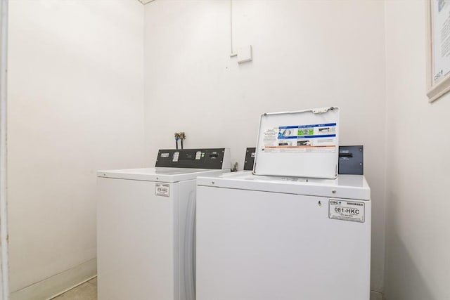 140 Chestnut St Unit 606, Springfield, MA 01103 - shared laundry room featuring washing machine and clothes dryer