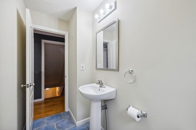 bathroom with baseboards
