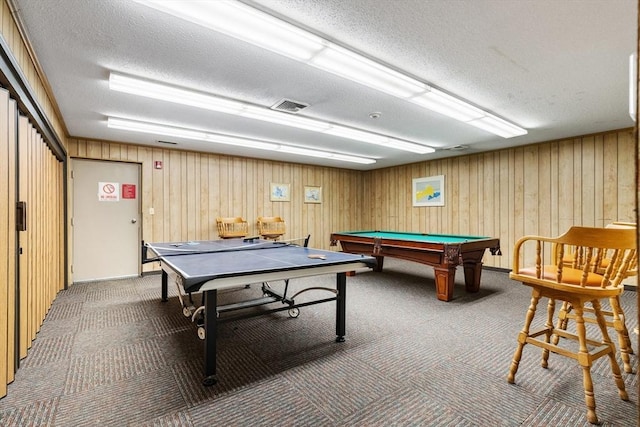 playroom with visible vents, a textured ceiling, billiards, and carpet floors