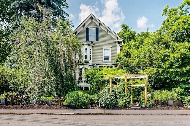 239 Arlington St, Acton, MA 01720 - view of front of home