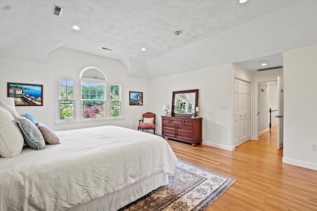 11 Ashford Ln, Andover, MA 01810 - bedroom featuring light wood-style floors, vaulted ceiling, and recessed lighting