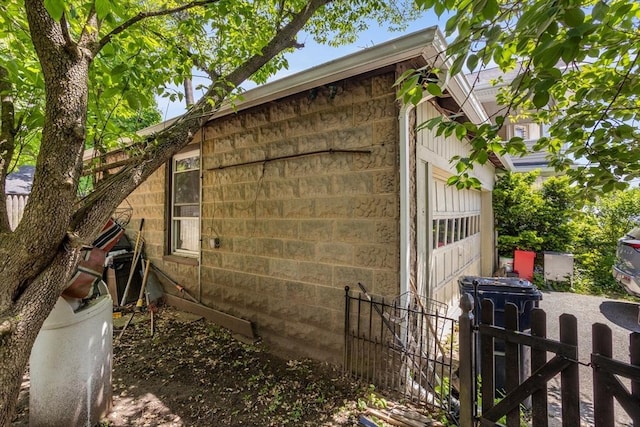 466 Lincoln St, Marlborough, MA 01752 - view of side of property