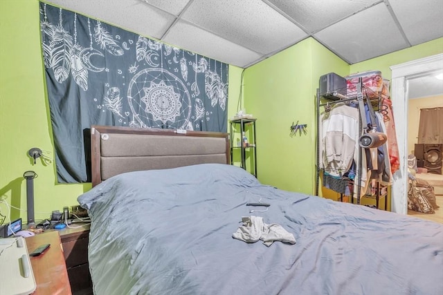 215 Beacon St, Worcester, MA 01610 - bedroom featuring a drop ceiling