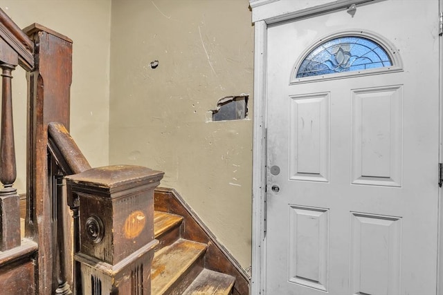 215 Beacon St, Worcester, MA 01610 - view of entrance to property