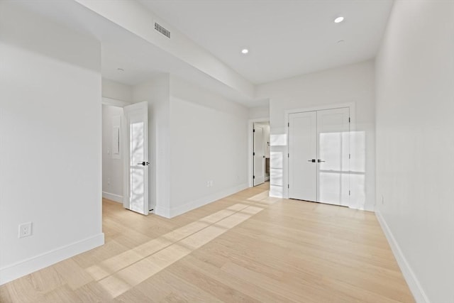 empty room featuring light hardwood / wood-style flooring