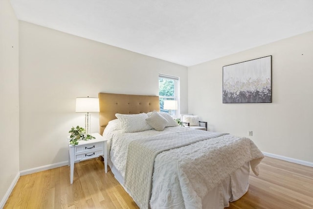 289 Market St Unit B, Boston, MA 02135 - bedroom with baseboards and light wood-style flooring