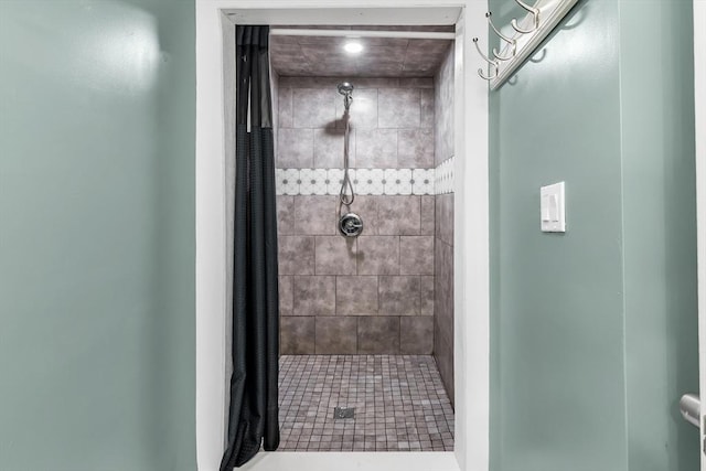 39 High, Haverhill, MA 01832 - bathroom with a shower stall