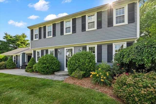 7 Scenic Dr, Wilbraham, MA 01095 - colonial house featuring a front yard