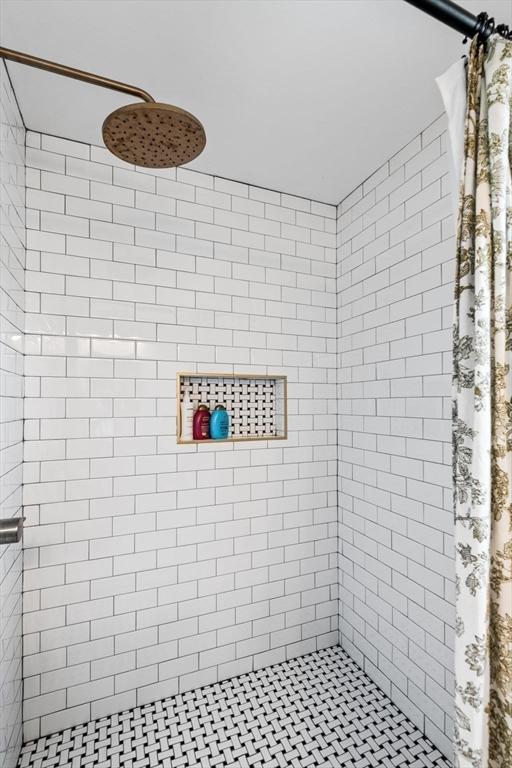 16 Desmond Ave, Manchester, MA 01944 - bathroom with tiled shower