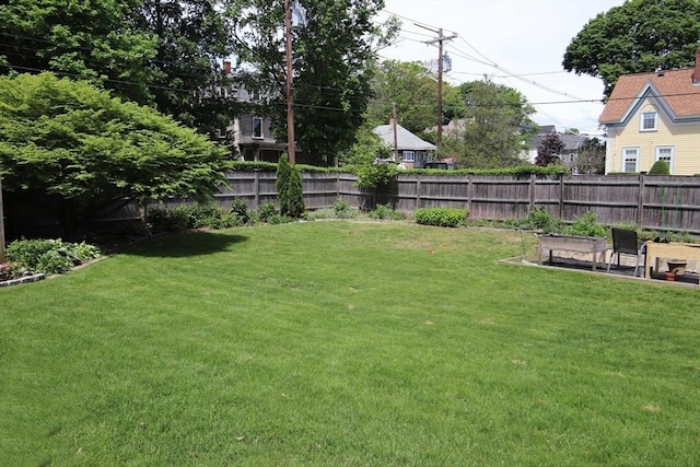 27 Summer St, Saugus, MA 01906 - view of yard