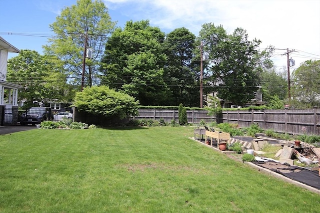 27 Summer St, Saugus, MA 01906 - view of yard